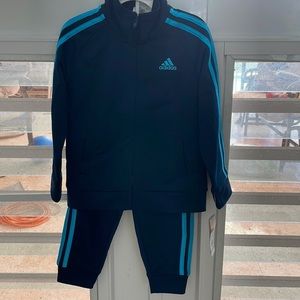 NWT Adidas 2-piece set -3T Toddler